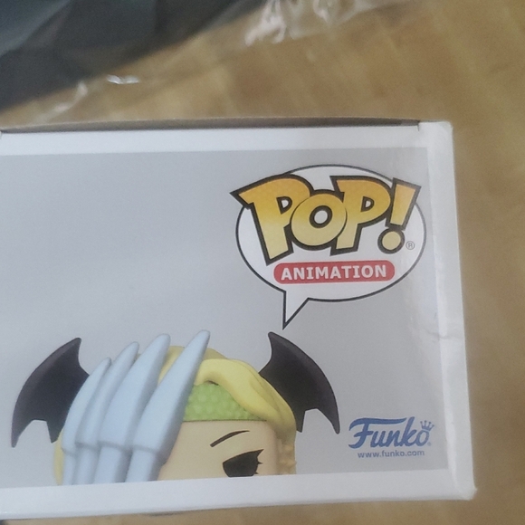 Funko Pop! Animation Ryukyu Figure with Black and Green Accents - Picture 6 of 10